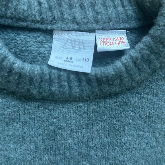 Zara Baby Sweatshirt Sweater Bundle in size 4-5 Years Old - Picture 8 of 9